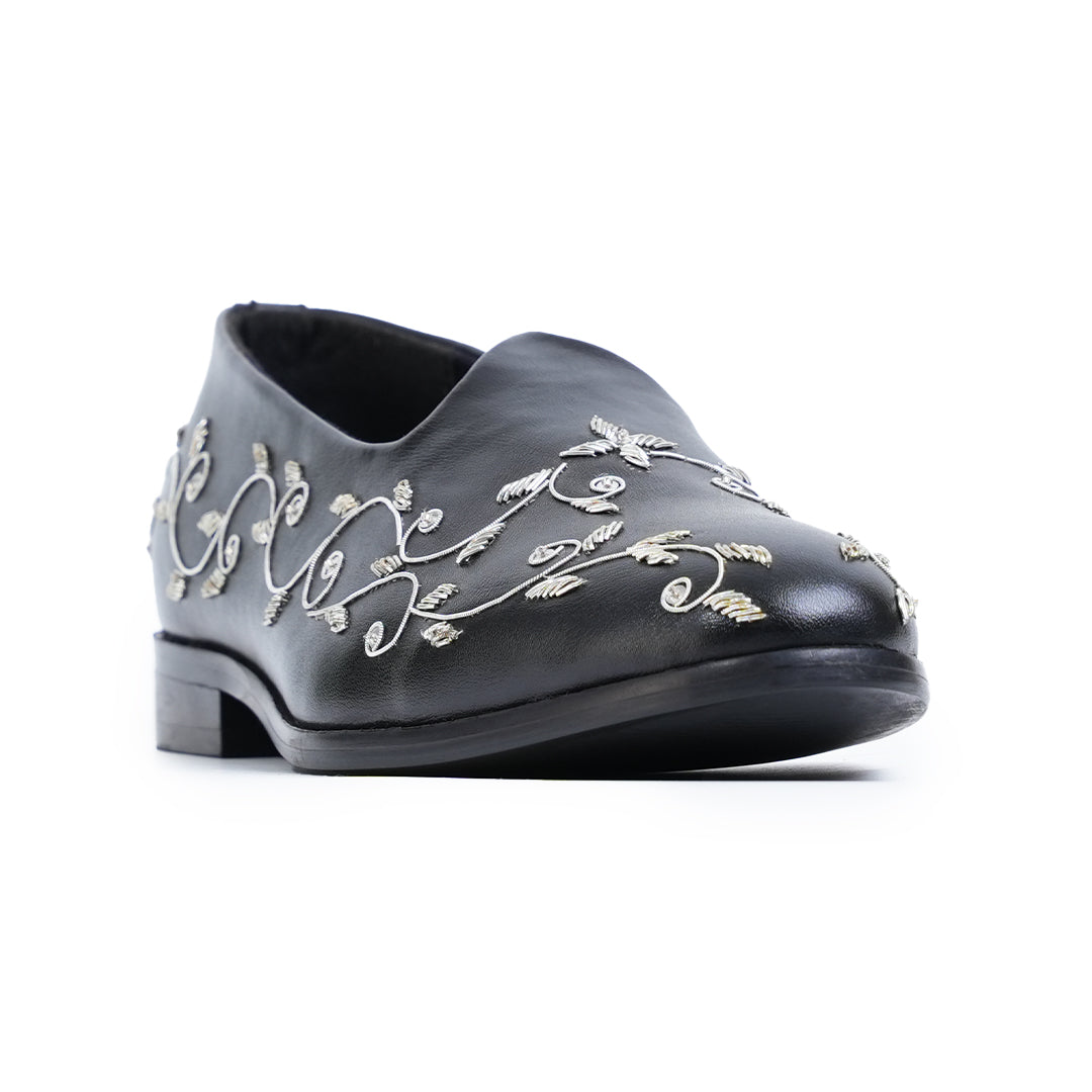 Monkstory Regal Floral Zardosi Mojari – Black