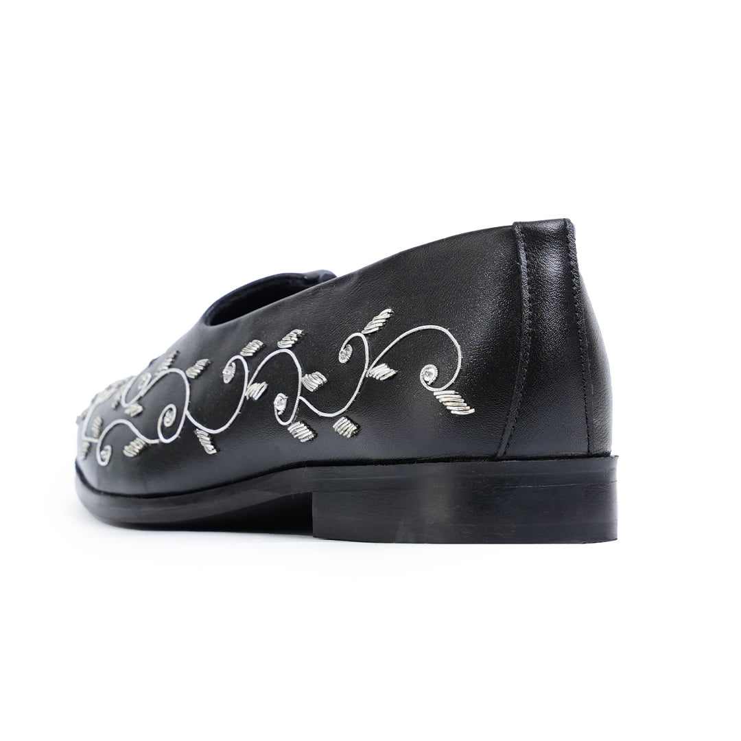 Monkstory Regal Floral Zardosi Mojari – Black