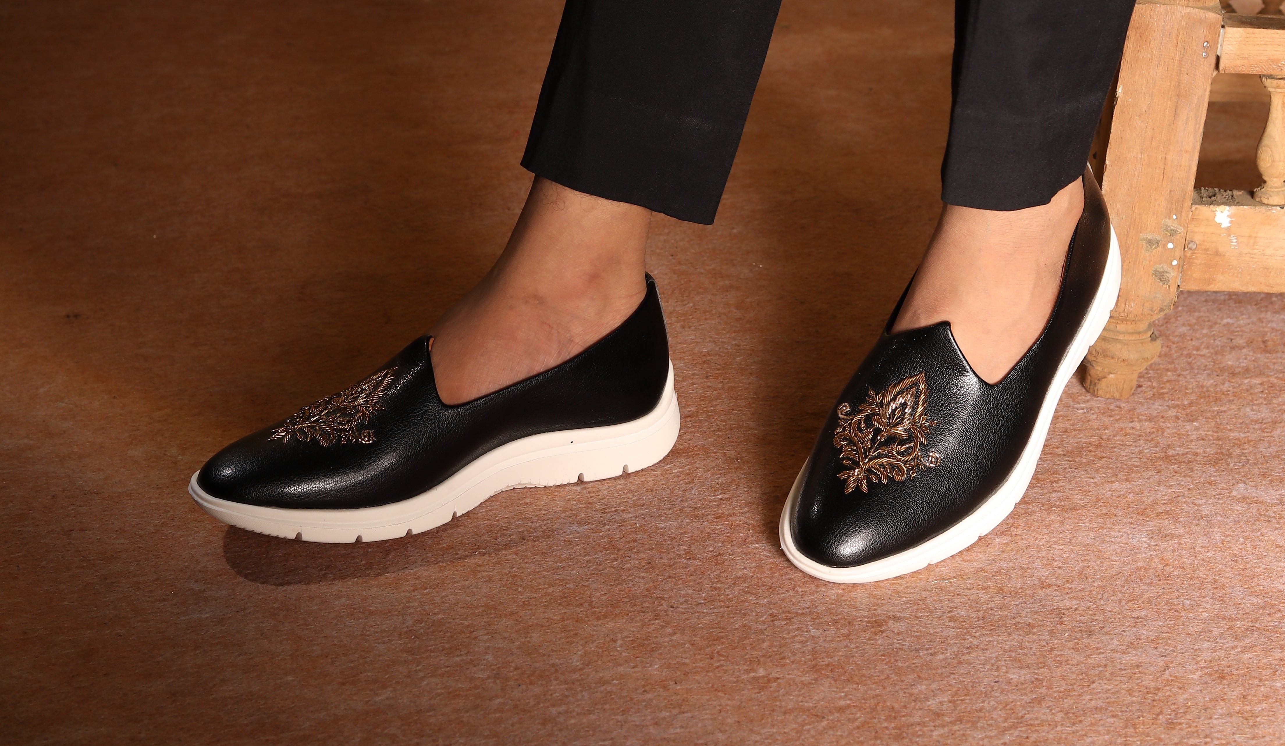 ReMx Mojari Sneakers