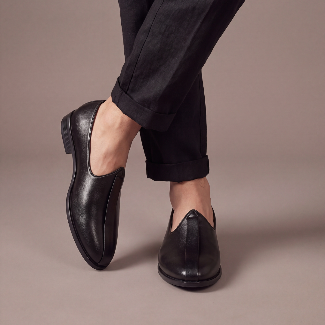 Monkstory Minimal Darbar Mojari – Black