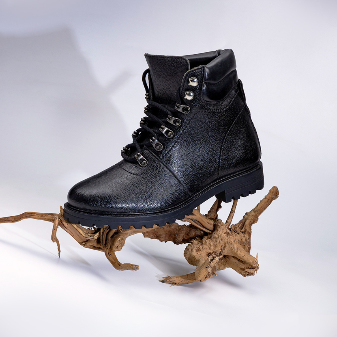 Monkstory Rugged High-Ankle Boots - Black